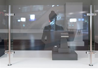 Защитный экран на хромированных опорах - фото 4750